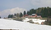 29 Piani di Artavaggio. Rifugio Sassi Castelli